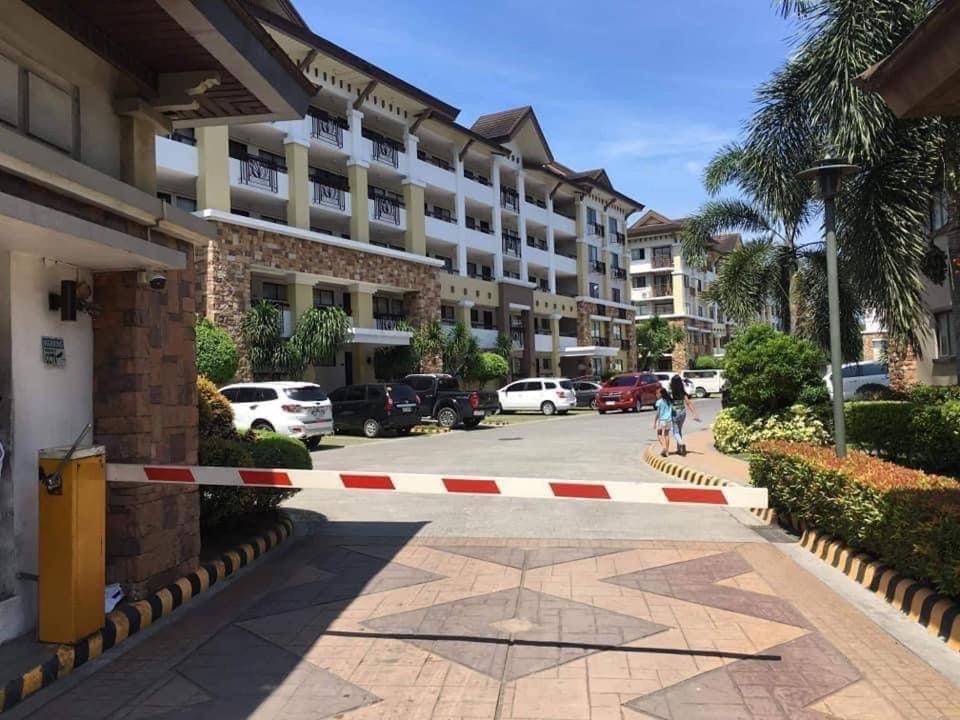 2Br Condo Free Pool With Wifi Near Mall In Davao City Exterior photo